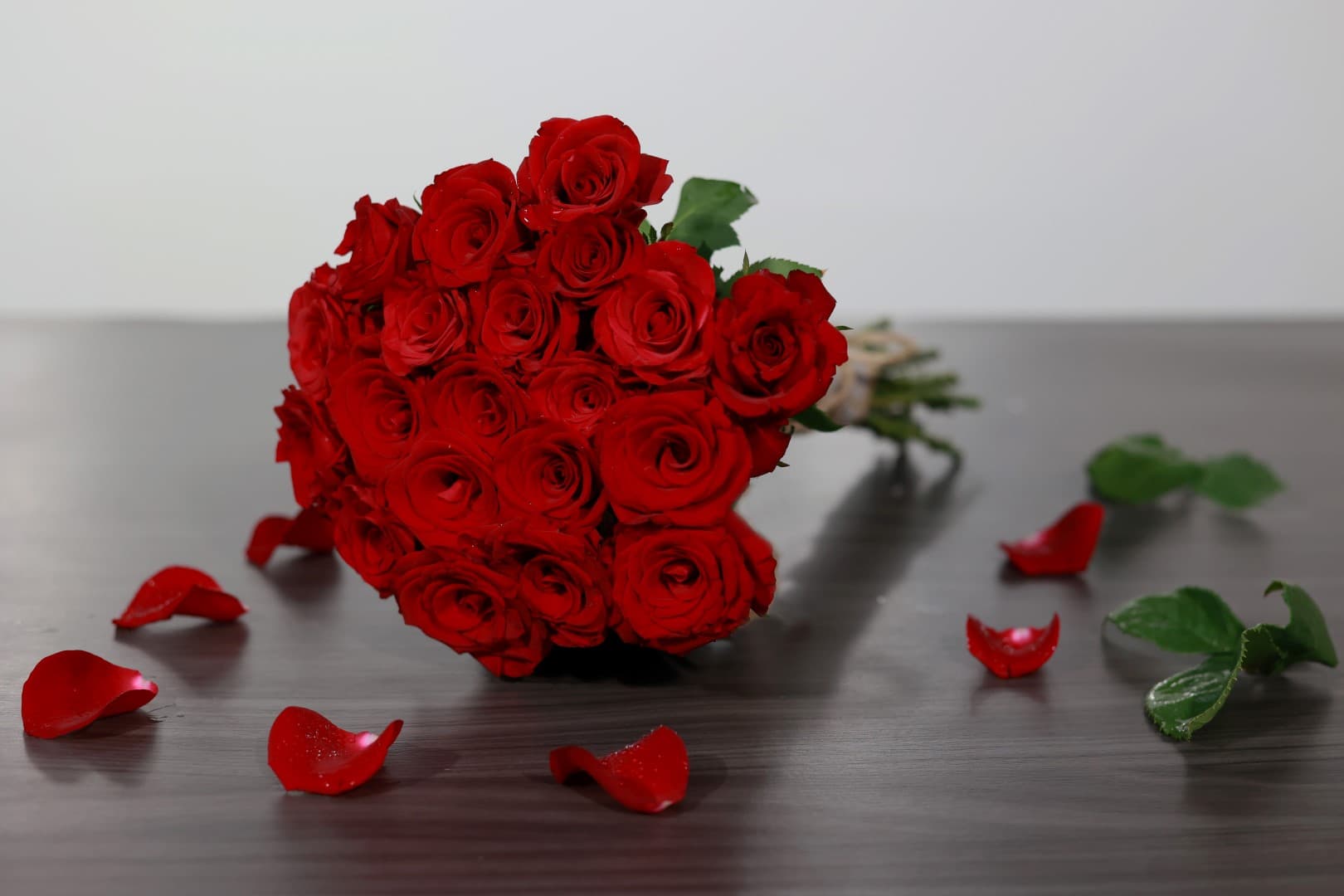 Classic Red Rose Bouquet — photo 3