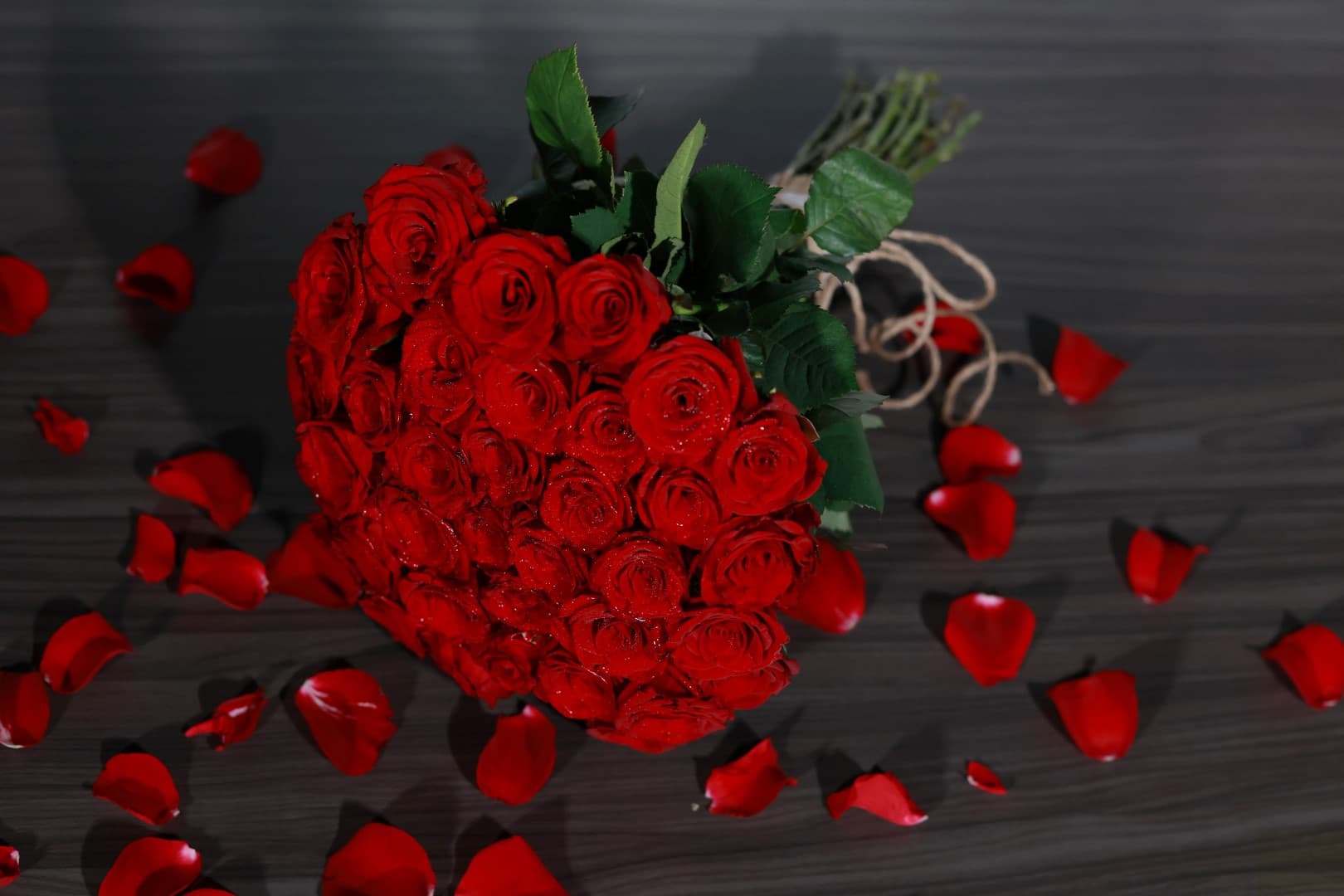 Classic Red Rose Bouquet — photo 2