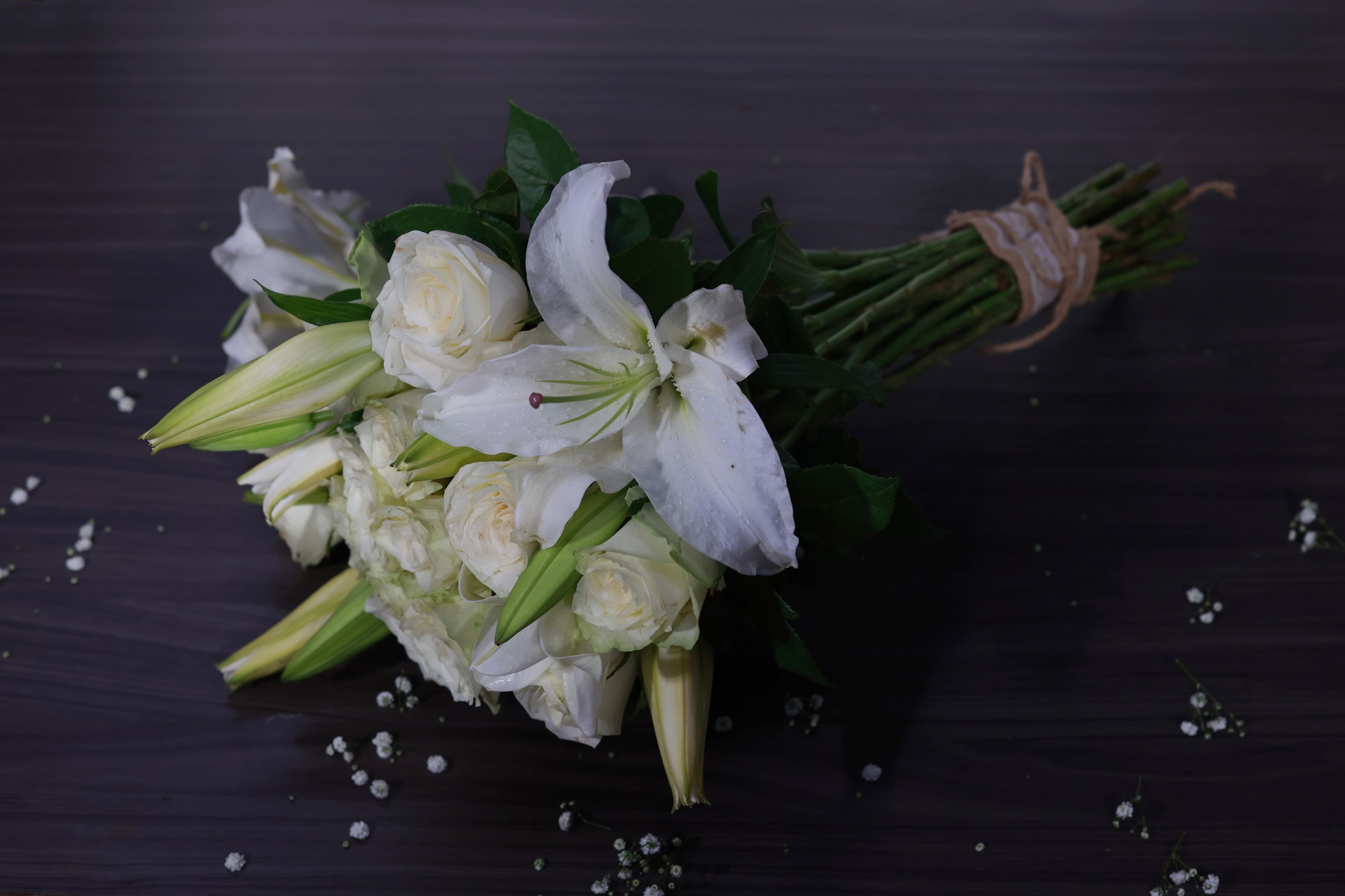 Heavenly White Floral Bouquet — photo 2